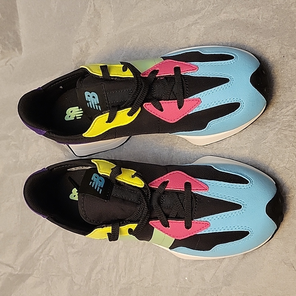 NEW BALANCE THE INTELLIGENT CHOICE 327 SNEAKERS 👟 SIZE 9 2/16 appro 9 1/2 - Picture 1 of 16
